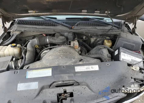 2000 Chevrolet Silverado K1500 from USA, damaged, VIN 1GCEK14W8YE333596